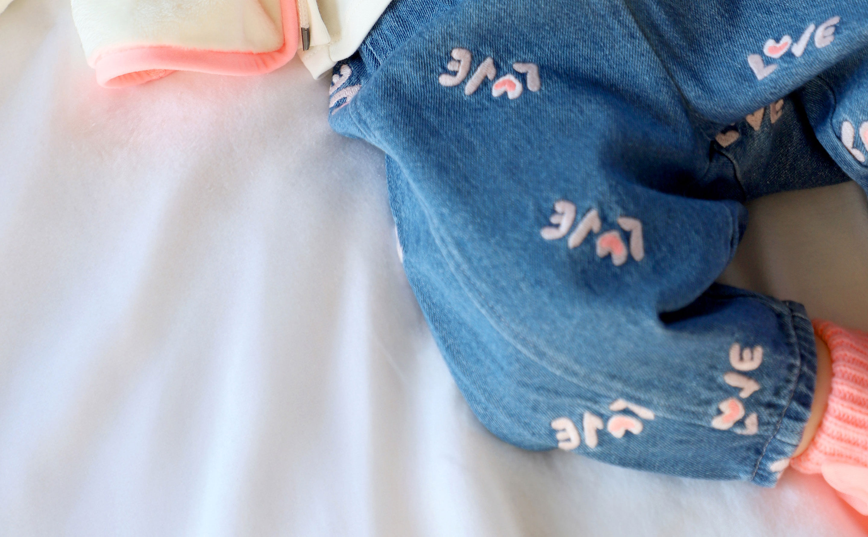 V&ecirc;tements pour enfants de marque premium et luxe sold&eacute;s sur Billieblush